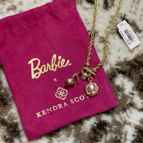 Pink Barbie Necklaces Barbie Heart Pearl Bead Necklace Hot Topic